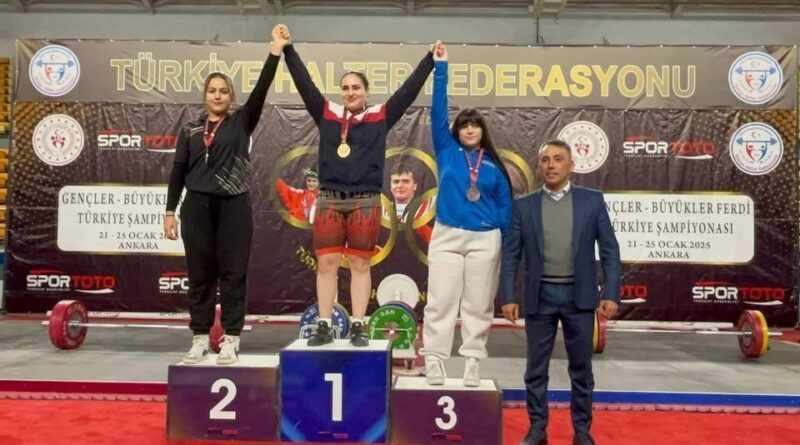 Bilecik'in Sporcusu Belgin Gökçe Araz, Ankara'da Halter Şampiyonasında Türkiye İkinciliği 1