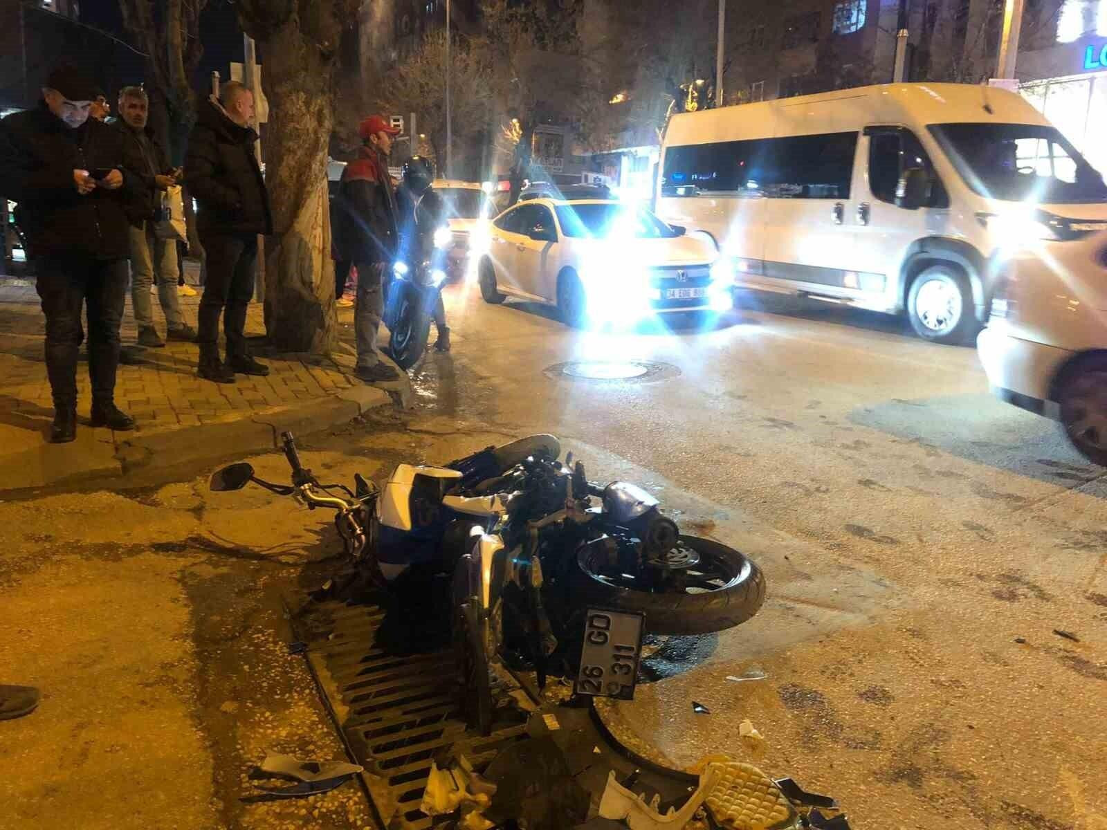 Bilecik’te Motosiklet ile Otomobil Çarpışması: 1 Yaralı