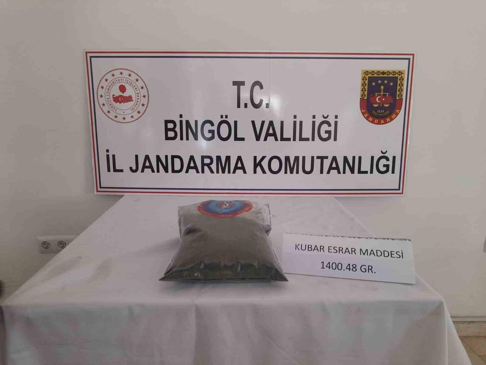 Bingöl’de Jandarma Operasyonu: 1 Kilo 400 Gram Esrar ve 2 Tüfek Ele Getirildi