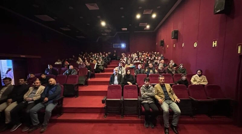 Bozyazı'da Hafızlık Öğrencileri Eğlenceli Sinema Günü 1