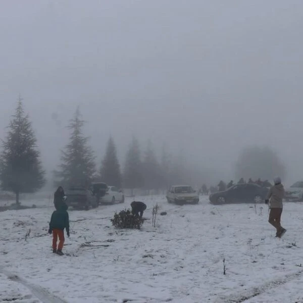 Buldan Yayla Gölü'nde kar yağışı sonrası-5