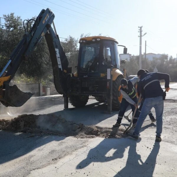 Burhaniye'de yeni yapılan yol-4