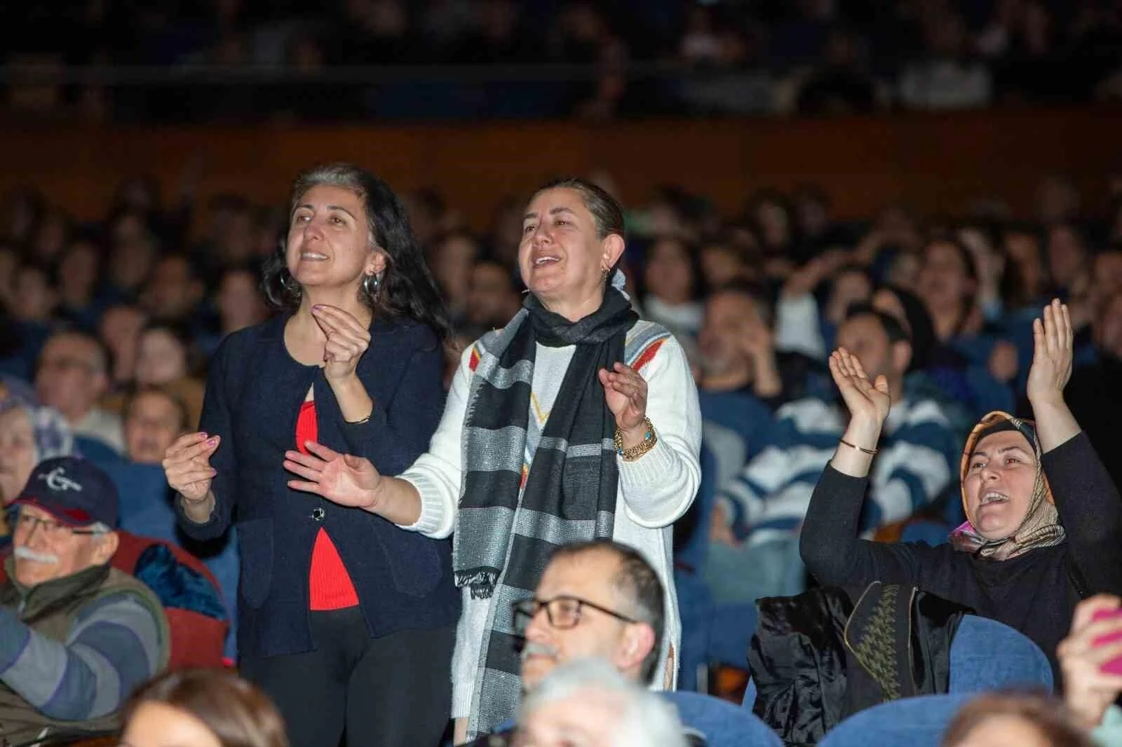 Bursa’da Çalgıcı Mektebi Roman Orkestrası 15. Yıl Dönümü Konseriyle Coşkuya Kapıldı