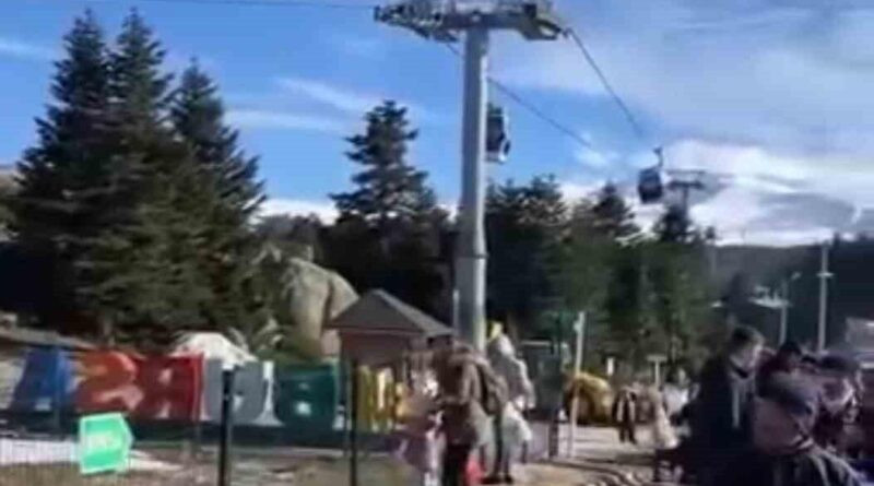 Bursa'da Uludağ Teleferik Aksama Nedeniyle Vatandaşlar Havada Asıldı 1