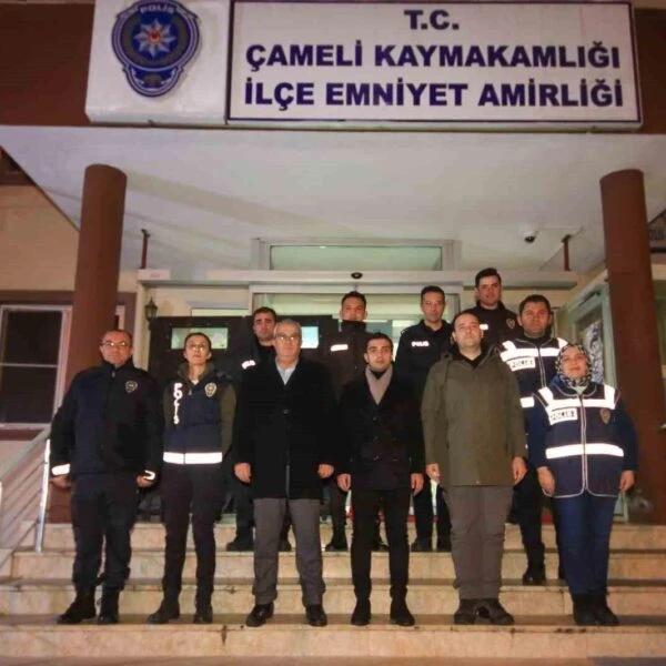 Çameli Kaymakamı ve Belediye Başkanı kamu çalışanlarını ziyaret ediyor.-3