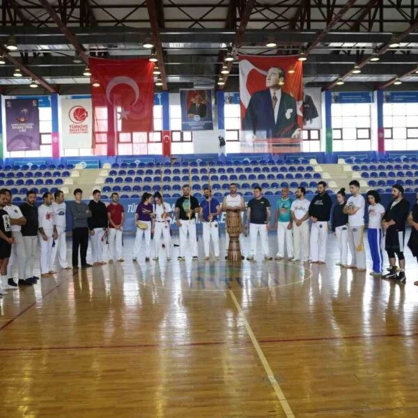 Capoeira Hocası Eğitim Veriyor-2