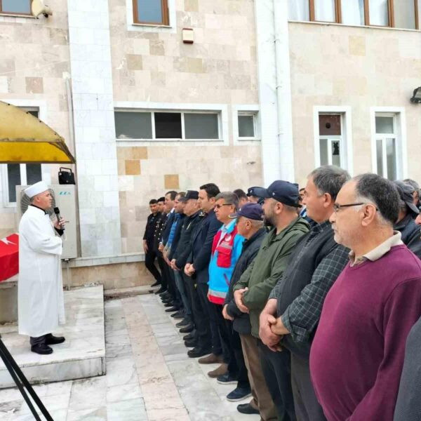 Cenaze töreni katılımcıları-1