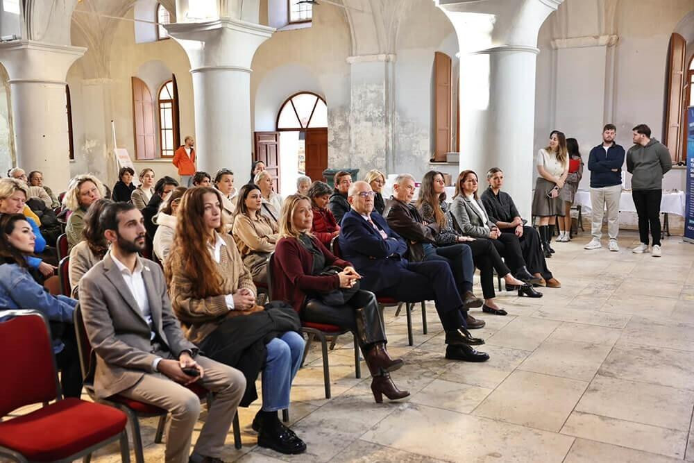 Çeşme’de Kadın Sağlığı ve Menopoz Semineri