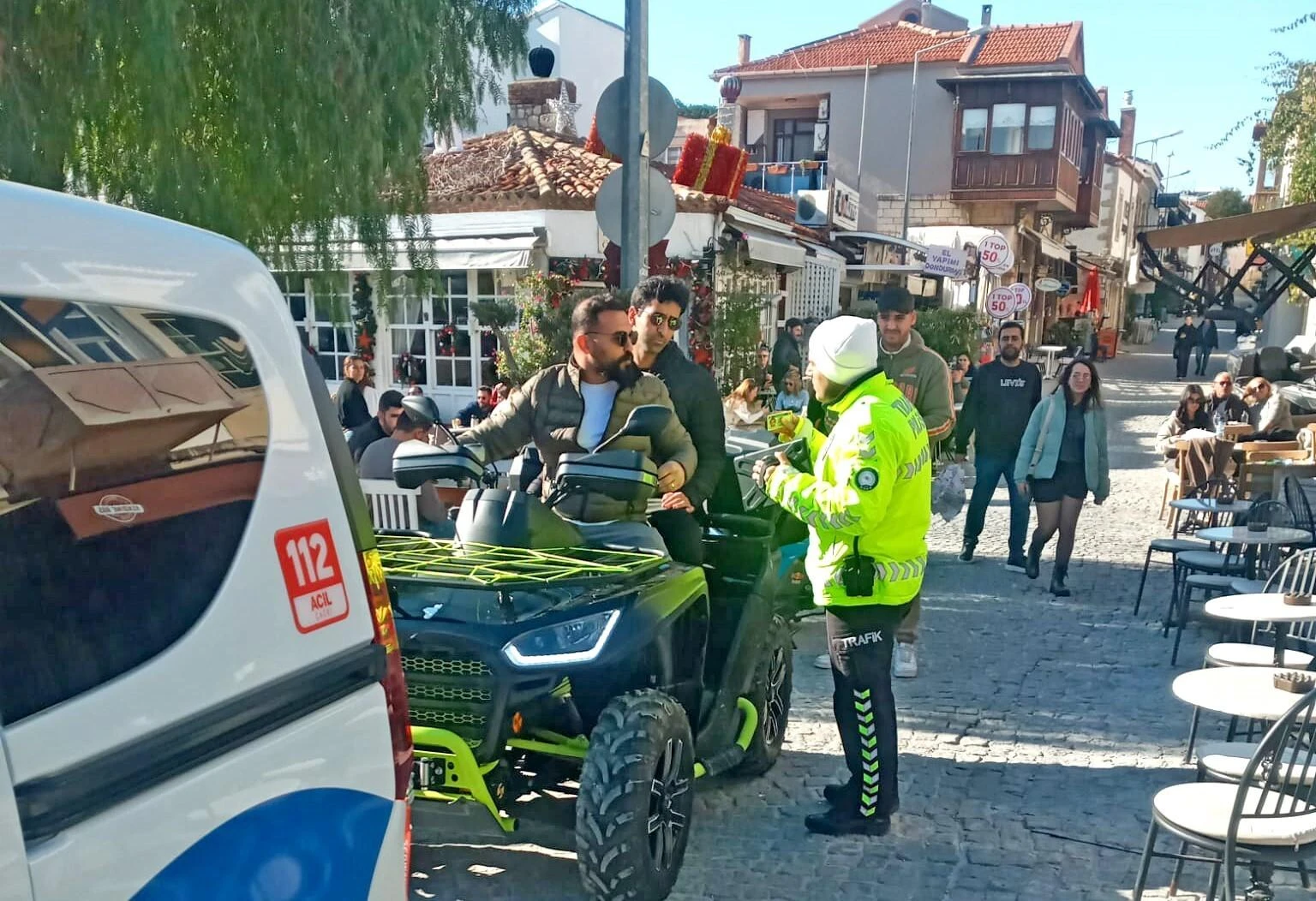 Çeşme’de Motosiklet Denetimleri Sonucunda 32 Bin TL Ceza Kesildi