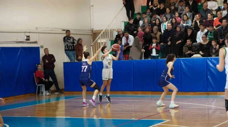 Ceyhan Belediye Basketbol Akademisi, Antalya'yı Yenerek Liderliğini Güçlendirdi 1