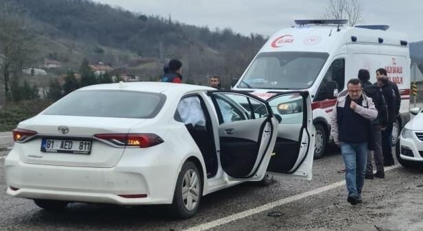 CHP Zonguldak Üyesi İsmail Yavan Çaycuma-Bartın Yolu'nda Trafik Kazası Yaşadı 1