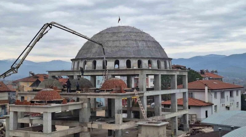 Denizli Beyağaç'ta Çarşı Camii'nin Kubbe Kaplaması Başladı 1