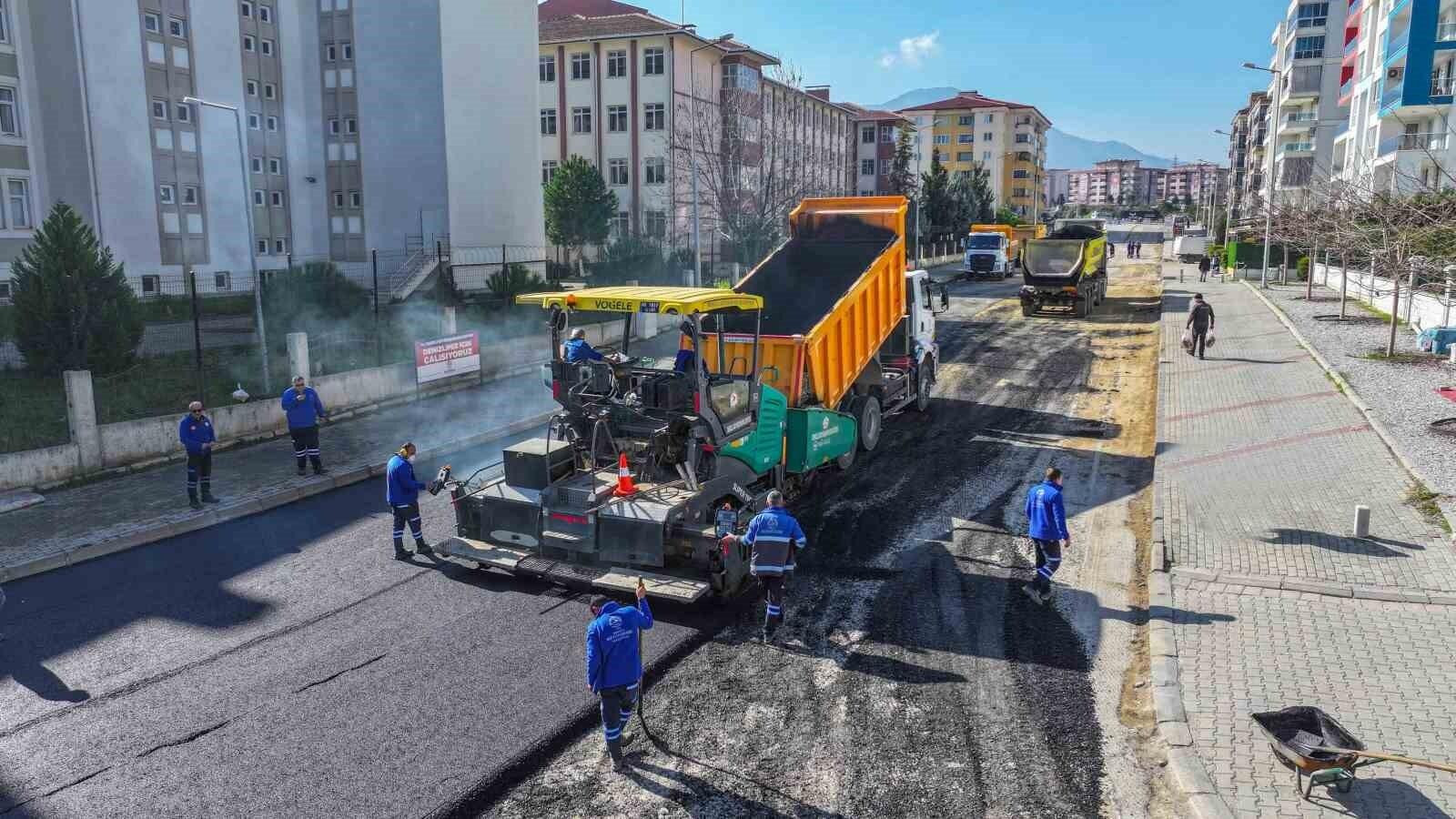 Denizli Büyükşehir Belediyesi Şemikler Mahallesi’nde Asfalt Döküm Çalışmalarını Tamamladı