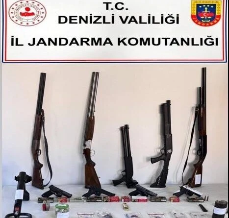 Denizli'de Operasyonda 14 Şüpheli Gözaltına Alınarak Çok Sayıda Uyuşturucu, Silah ve Tarihi Eser Ele Getirildi 1