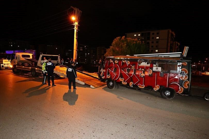 Denizli’de Seyyar Satıcılar Denizli Lokantacılar Odası Başkanı Osman Üçgül’ün Uyarısıyla Gündemde