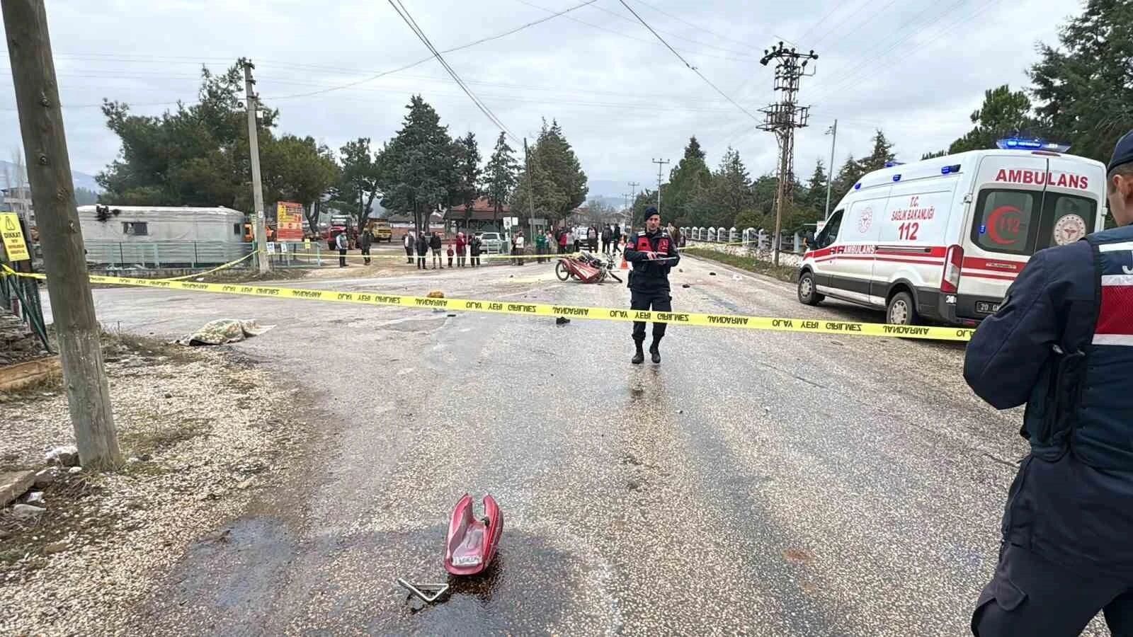 Denizli’de Süt Toplama Aracıyla Çarpışan Motosiklet Kazasında Kadın Öldü, Koca Ağır Yara Aldı