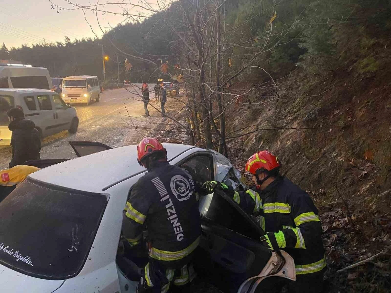 Denizli Honaz’da Araç Kaza Sonucu 3 Kişi Yaralandı