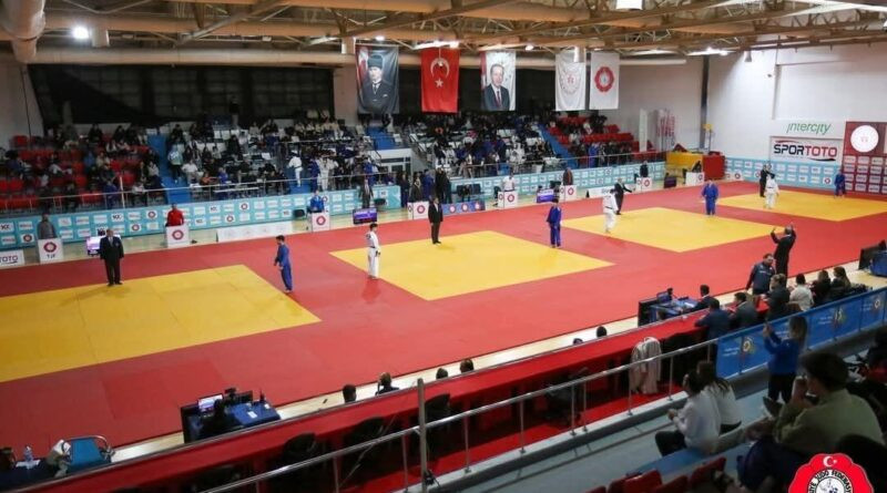 Denizli Judocu Nazifhan Özen Paralimpik Judo Müsabakalarında Gümüş Madalya Kazandı 1