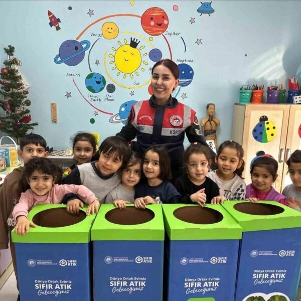 Didim ilçesinde Balat İlkokulu öğrencilerine doğa ve hayvan sevgisi anlatılıyor.-3