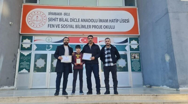 Diyarbakır'ın Genç Bilali Emrullah Ökmen Ezan Okuma Yarışmasında Birinci Oldu 1