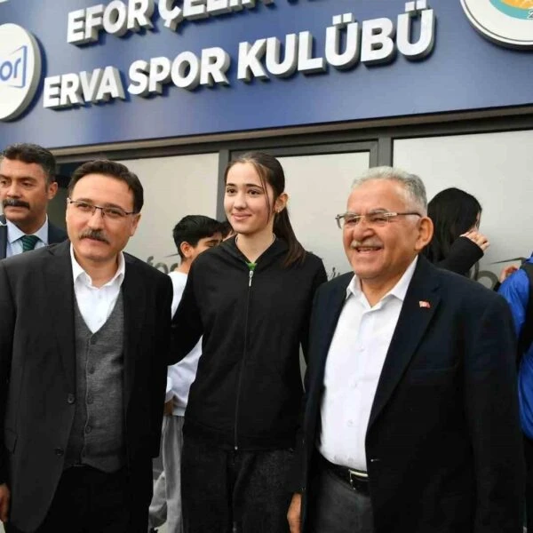 Efor Çelik Kapı Erva Spor Okulları'nın öğrencileri ve öğretmenleri-3