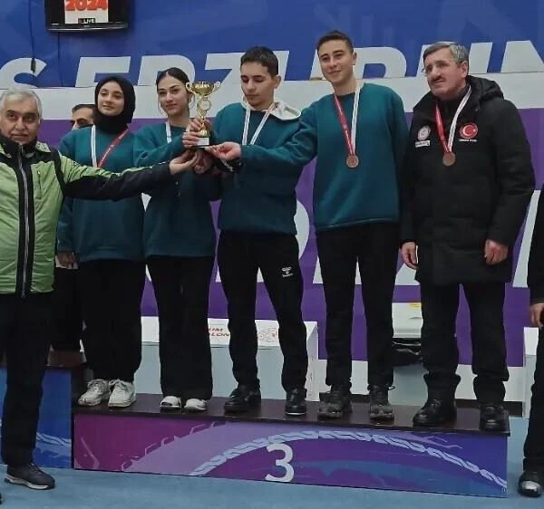 EİT 2025 Kış Spor Oyunları'nda curling müsabakası-3