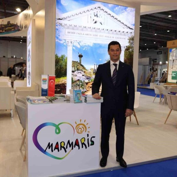 EMITT fuarı standında Marmaris Belediye Başkanı Acar Ünlü-1