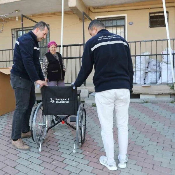 Engelli vatandaşların tekerlekli sandalye kullanarak yaşam kalitelerini artırması