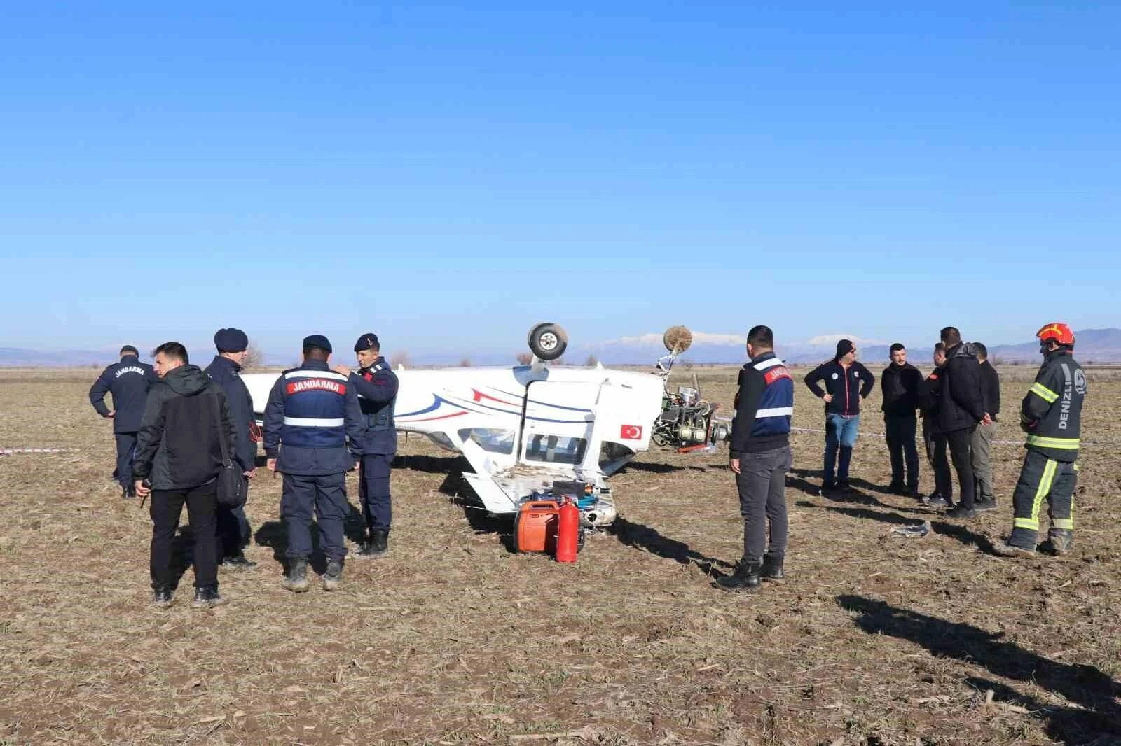 ERAH Havacılık Akademisi Eğitim Uçağı Motor Arızası Sonrası Zorunlu İniş: Pilot Şükrü Yiğit Devebacak Emniyete Aldı