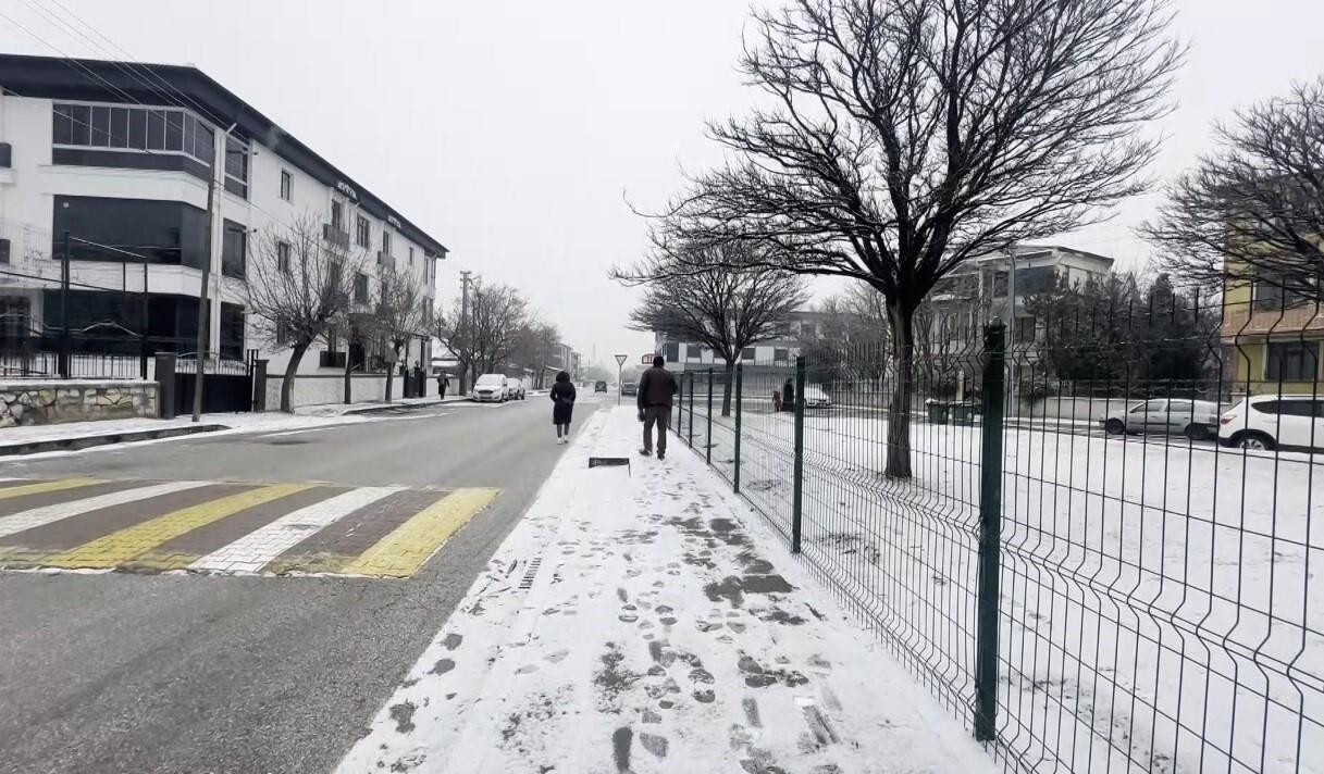 Erzincan’da Kar Yağışı Çocukların Sevincini Katladı