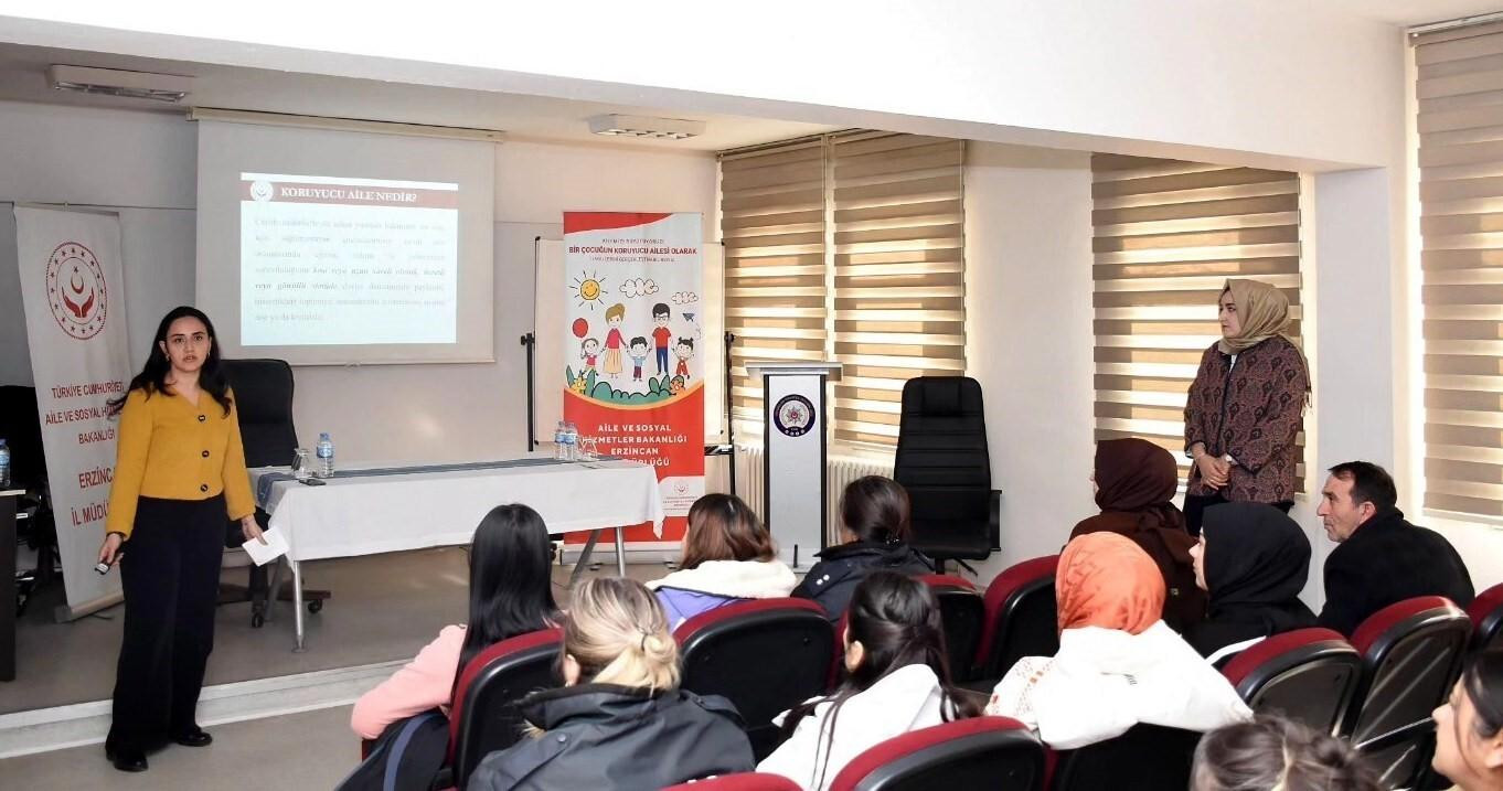 Erzincan’da Koruyucu Aile Hizmet Modeli Tanıtımı