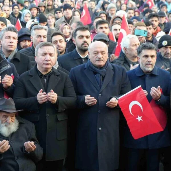 Erzincan'da Terzibaba Camii'nde düzenlenen sabah namazı-5