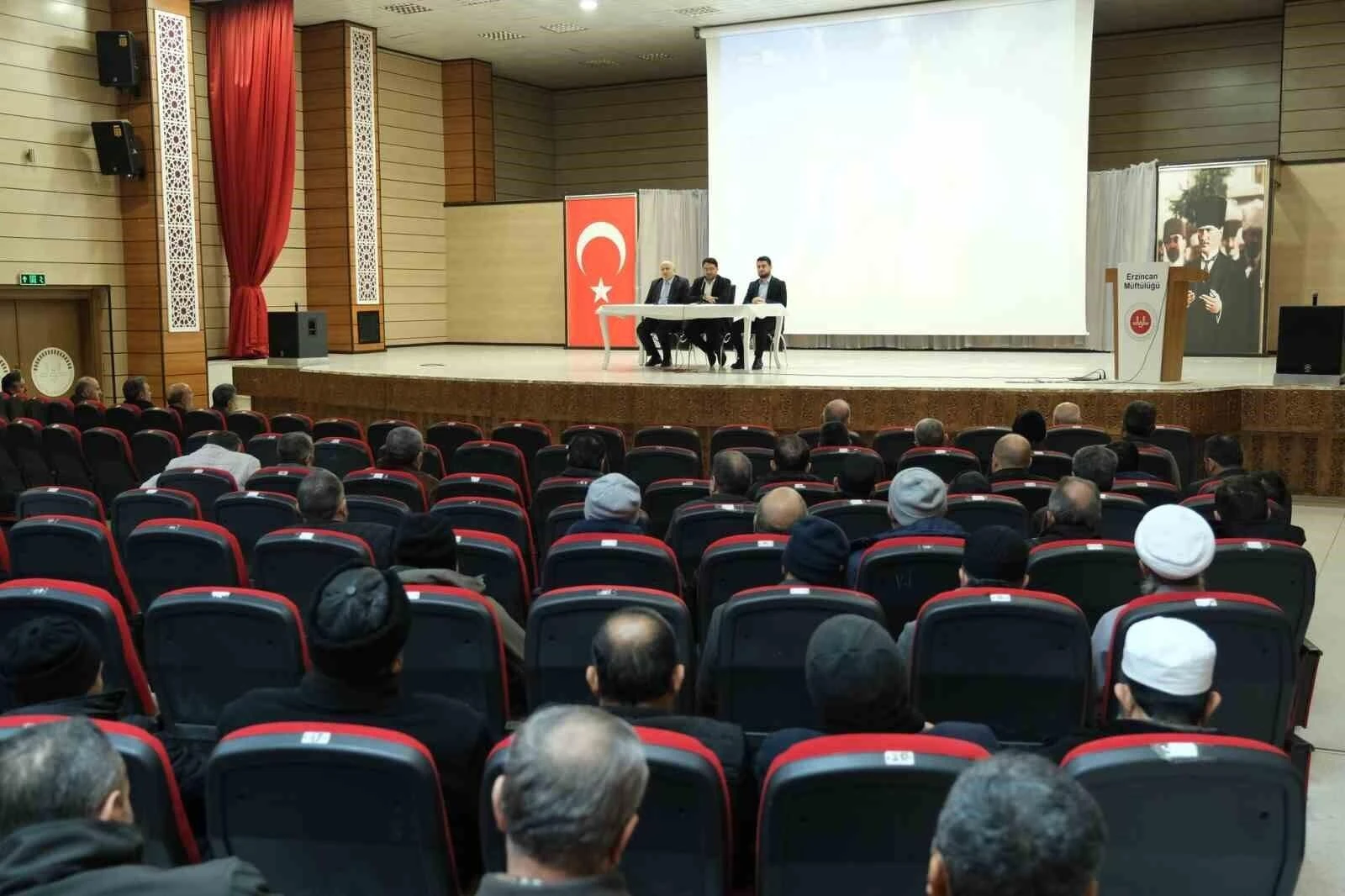 Erzincan İl Müftüsü ve Müftü Yardımcıları Ocak 2025 Mutat Personel Toplantısı’nda Diyanet İşleri Başkanlığı Konuları İstişare Edildi