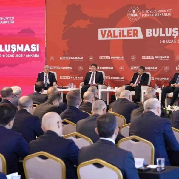 Erzincan Valisi Hamza Aydoğdu Cumhurbaşkanı Erdoğan ile görüşüyor.-3