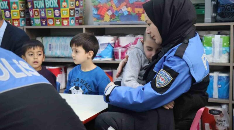 Erzurum Emniyet Müdürlüğü'nün Öğrencilere Ulaşımı: 4.871 Öğrenciye Güvenlik Bilgisi Sunuldu 1