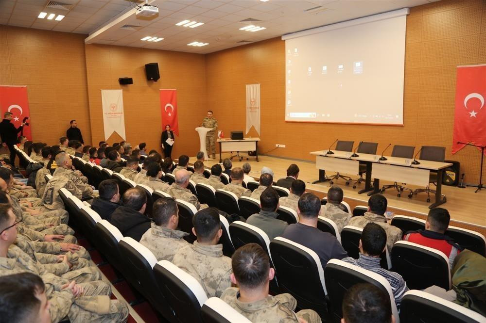 Erzurum İl Jandarma’sı Sağlıklı Yaşam Konferansı’na Katıldı