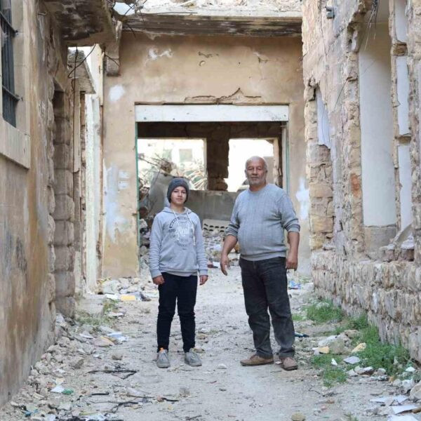 Esad Rejimi'nin yıkımı sonrası Zabadani'de evleri temizleyen vatandaşlar.-7