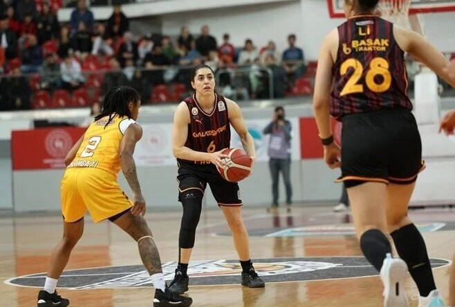 Galatasaray, Melikgazi Kayseri Basket'i Geride Bırakıp Türkiye Kadınlar Basketbol Süper Ligi'nde Zafer Aldı 1