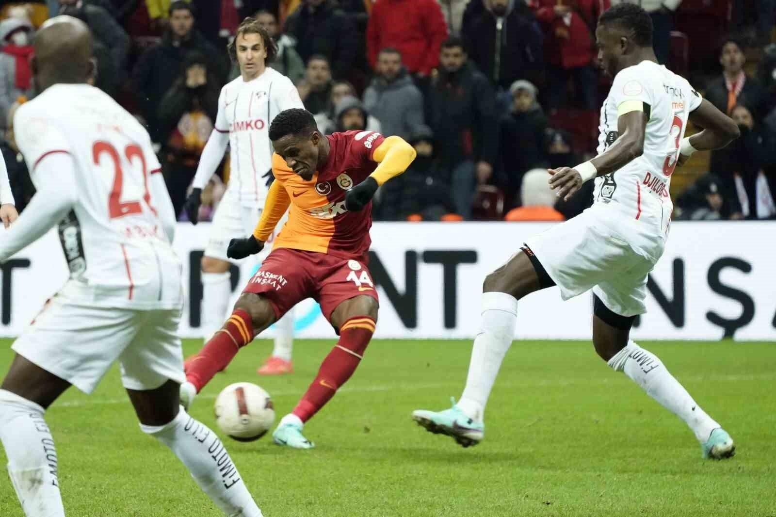 Galatasaray, Zaha’yı Charlotte FC’ye Kiralık Verdi