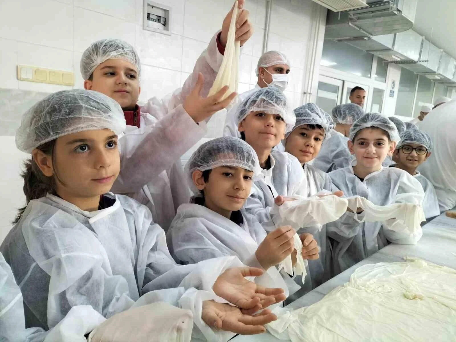 Gaziantep Kolej Vakfı Özel İlkokulu Öğrencileri Baklavanın Sırrını Keşfettiler