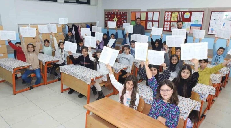 Gaziantep'te Yarıyıl Tatili Karne Heyecanı 1