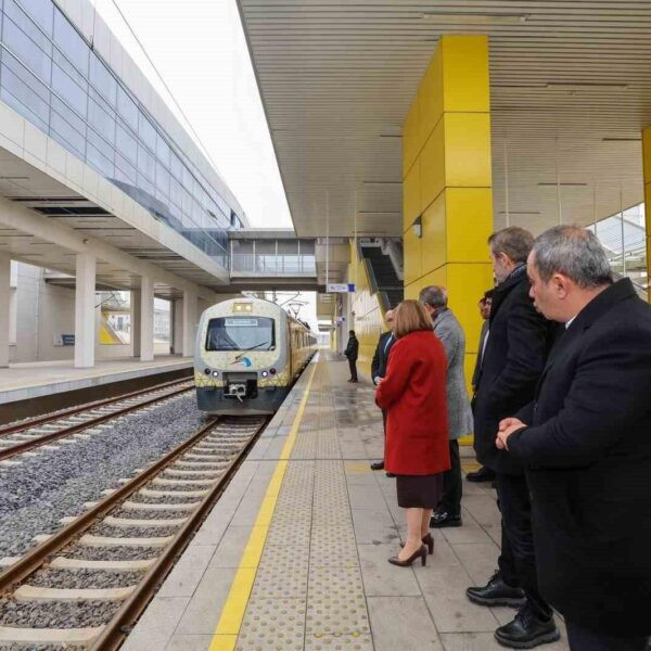 GAZİRAY hızlı tren bölümünde 15 kilometrelik tünel çalışmalarının tamamlandığı görüntü-2