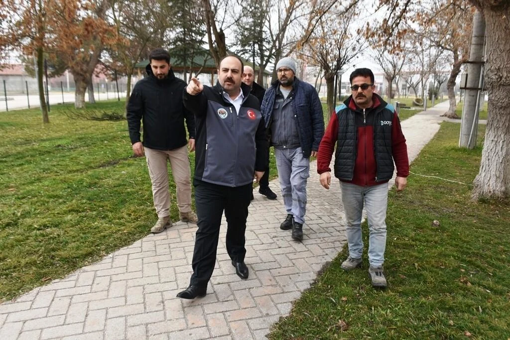 İnönü Belediyesi Anıt Park’a 6 Isıtmalı Kamelya Ekecek