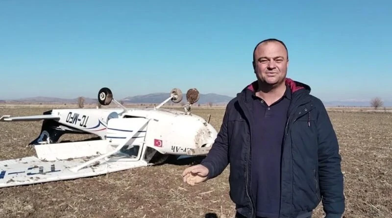 Isparta'dan Havalanan Eğitim Uçağı Denizli'de Zorunlu İniş Yaptı 1