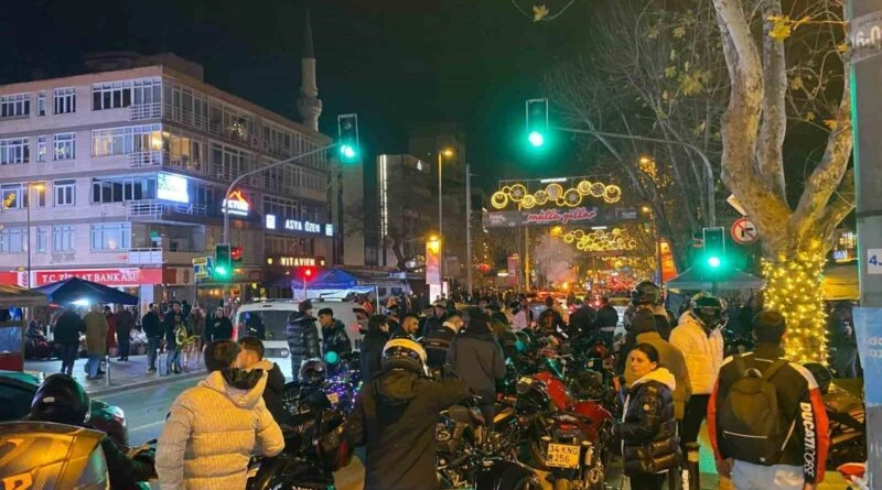 İstanbul'un Bağdat Caddesi'nde Yeni Yıl Coşkusu 1