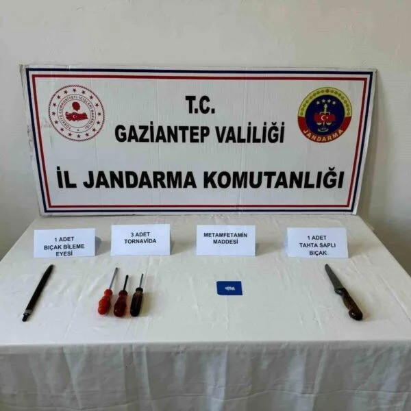 Jandarma ekipleri tarafından yakalanan şüpheliler-1