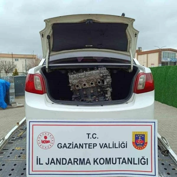 Jandarma ekipleri tarafından yakalanan şüpheliler-3