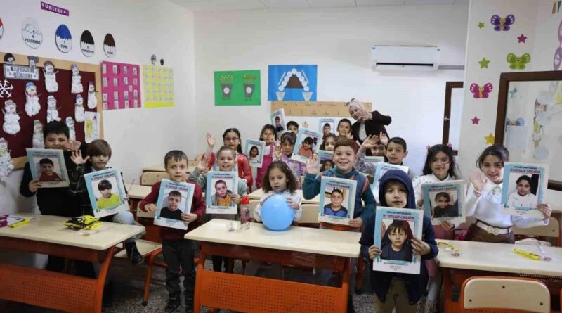 Kahramanmaraş'ta Depremzede Çocuklar Karne Sevinci Yaşattı 1