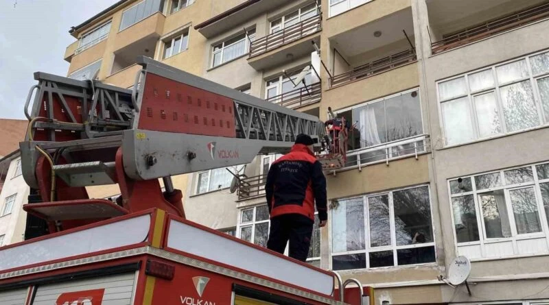 Kastamonu'da Apartmanda Silahlı Saldırı, Şüpheli Polis Tarafından Gözaltına Alındı 1