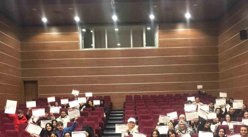 Kastamonu Üniversitesi, Dijital Medya Okuryazarlığı Eğitimiyle Öğrencilerini Bilgilendiriyor 1